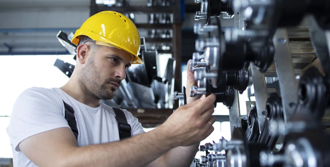 BEST SERVICES IN EQUIPMENT WORK